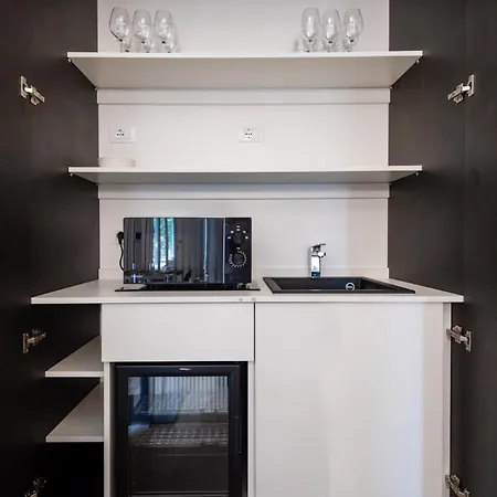 Apartmentsarena - Capuleti Collection Konukevi 3*