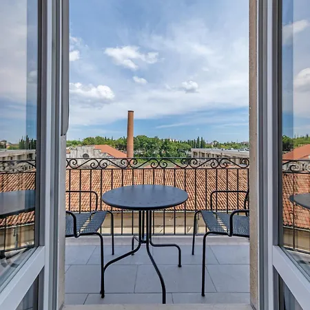 Konukevi Apartmentsarena - Capuleti Collection